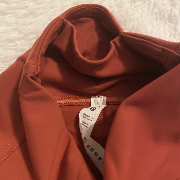 Lululemon InStill High Rise Leggings 25” - Picture 11 of 11